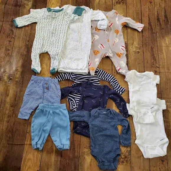 10 Piece Lot of Baby Clothing Mostly Size NB - Picture 1 of 13